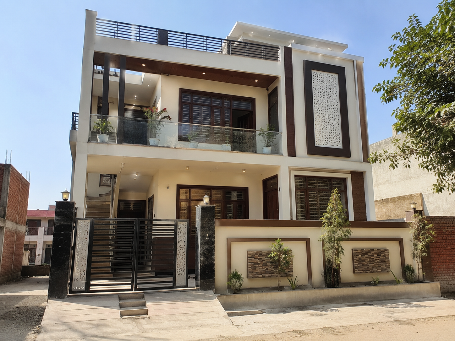 जड़ से मकान - Akaay Buildtech